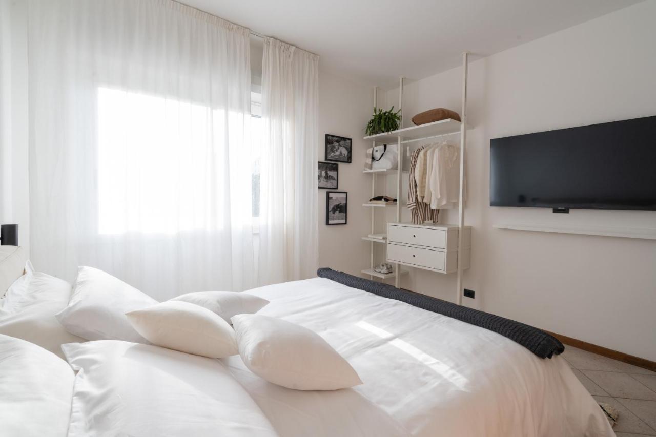Hotel Adriatica Riccione Esterno foto