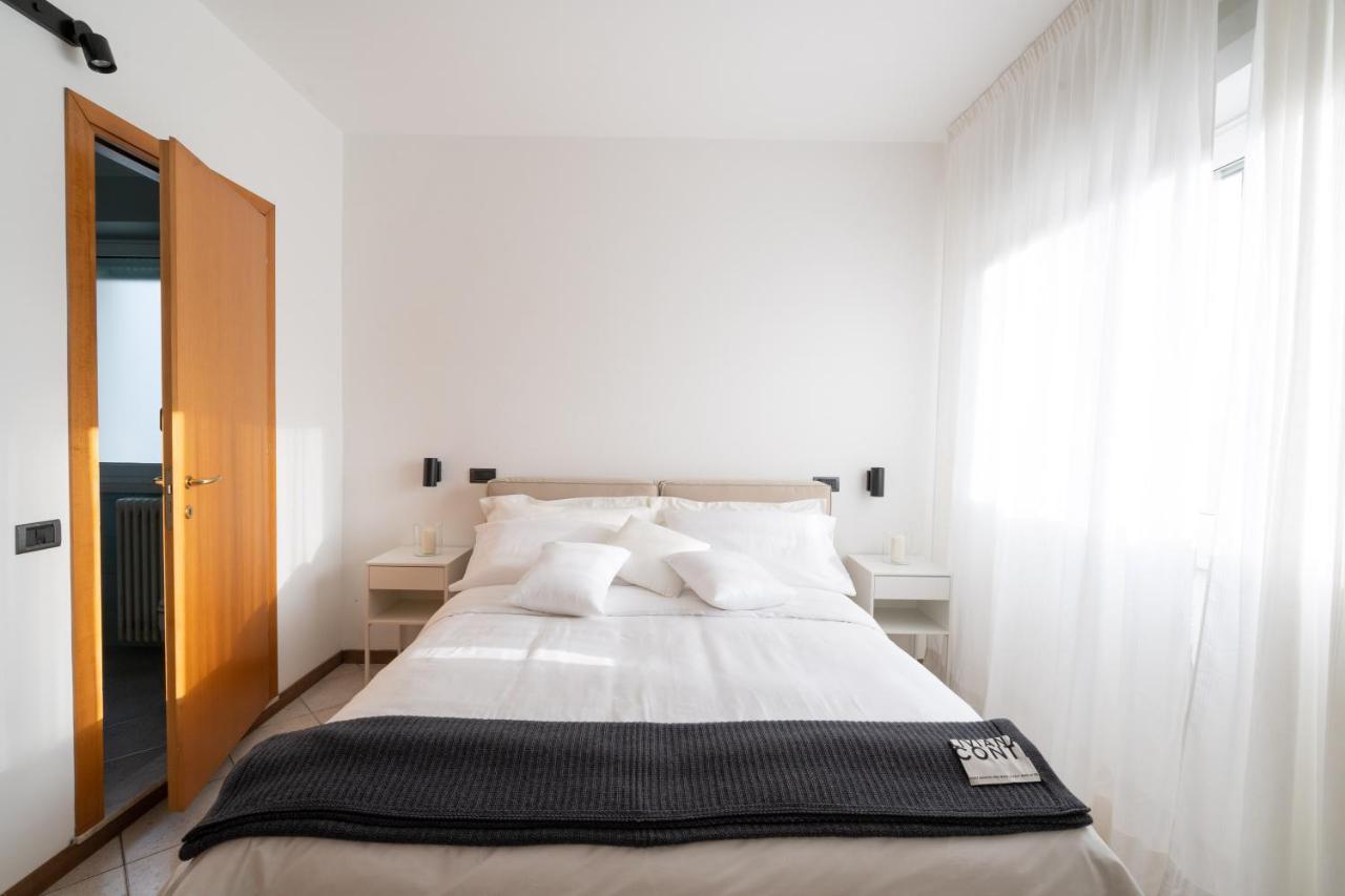 Hotel Adriatica Riccione Esterno foto